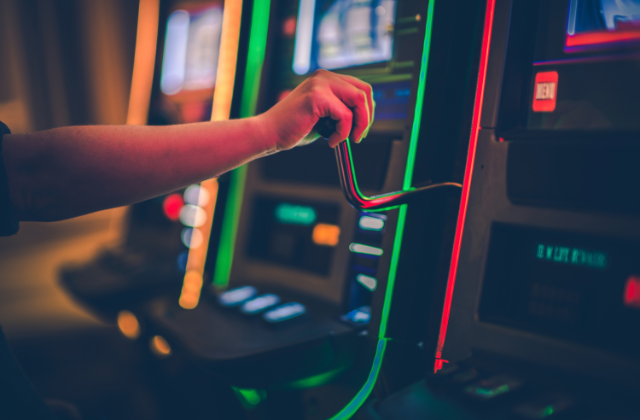 Mobile Gaming Revolution: Online Casinos at Your Fingertips